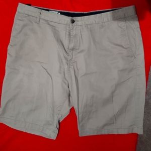 Volcom shorts size 40